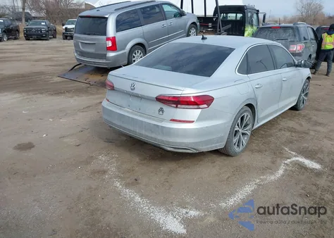 2021 Volkswagen Passat 2.0T Se z USA, uszkodzony, nr VIN 1VWSA7A36MC002439